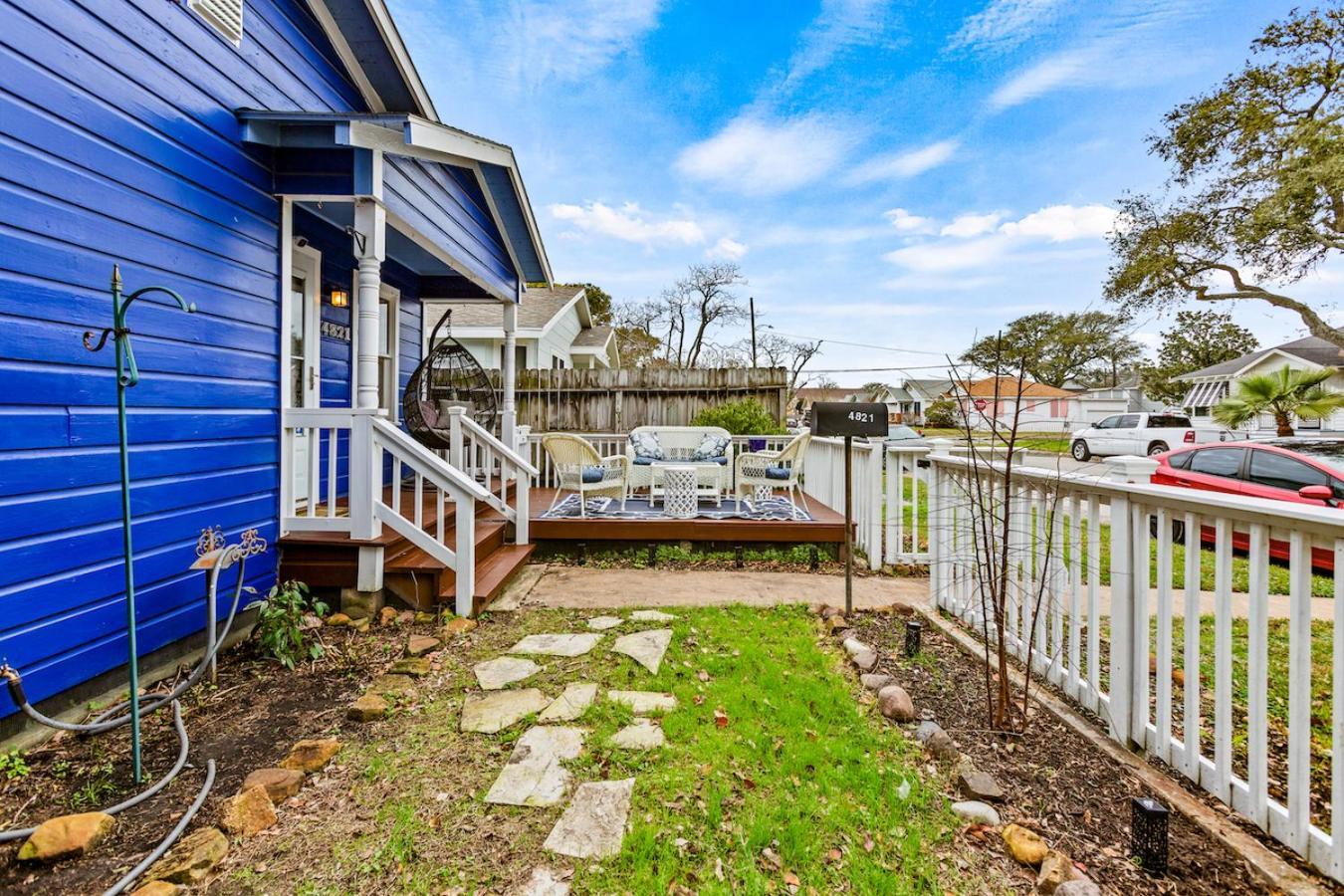 The Blue Oasis With Handicap Ramp Access Dog Friendly & Cowboy Pool Galveston Exterior foto