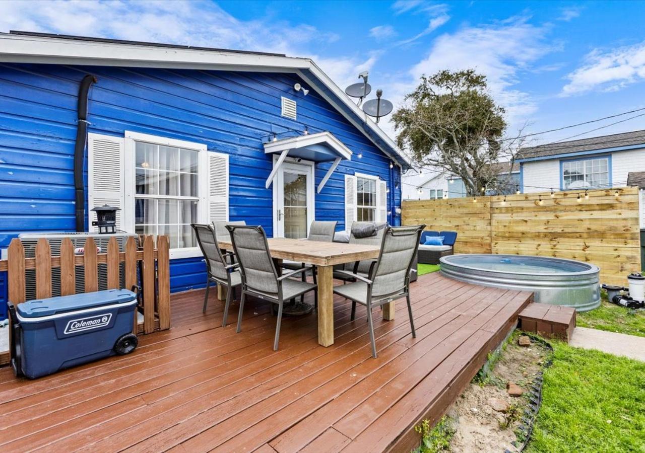 The Blue Oasis With Handicap Ramp Access Dog Friendly & Cowboy Pool Galveston Exterior foto