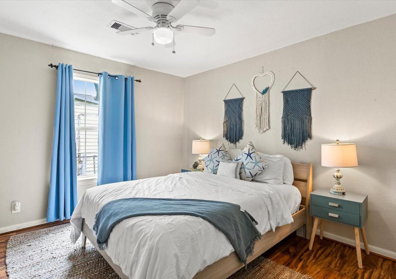 The Blue Oasis With Handicap Ramp Access Dog Friendly & Cowboy Pool Galveston Exterior foto